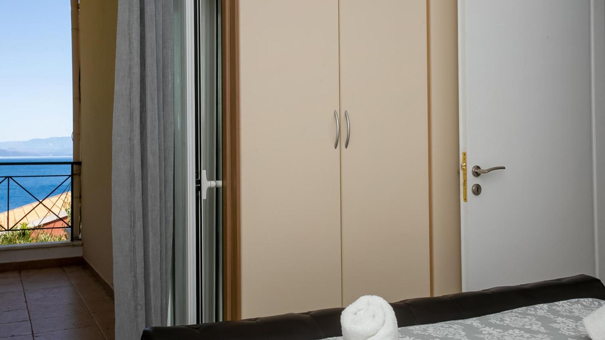 Ionian Grand Apartment Kornata Ngoại thất bức ảnh